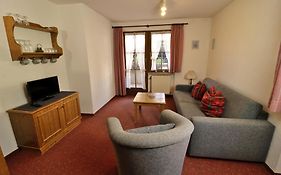Apartment 06 - Ferienresidenz Roseneck, 2 Schlafzimmer, Mit Schwimmbad In Todtnauberg Bei Feldberg